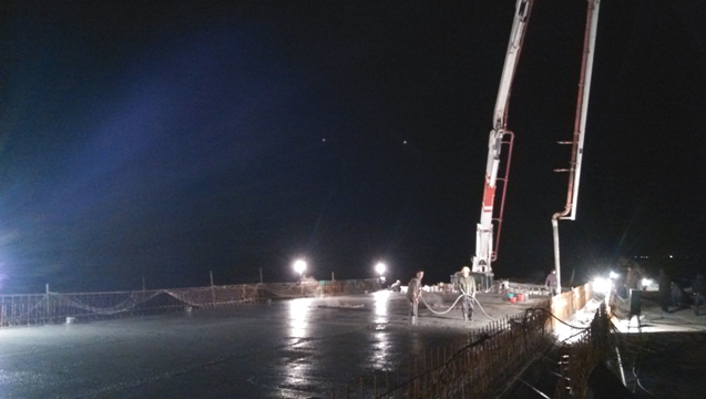 夜间浇筑混凝土